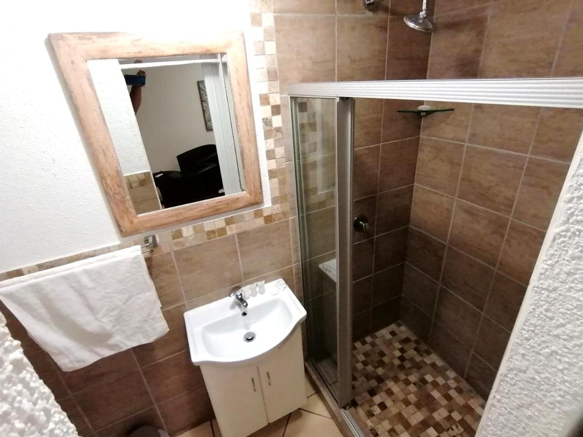 Fourways Bnb Йоханнесбург Экстерьер фото